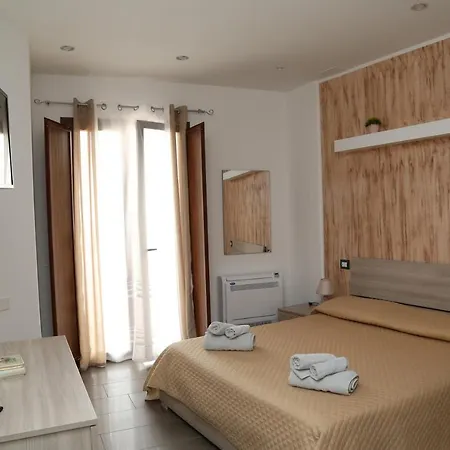 Guesthost - Al Civico 5 - Mondern & Suite! Apartman Decimomannu