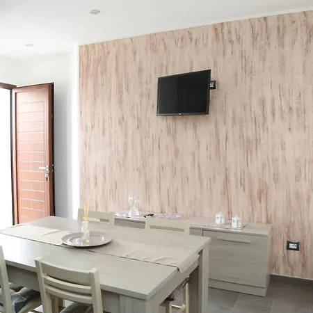 Guesthost - Al Civico 5 - Mondern & Suite! Apartman *