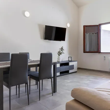 Guesthost - Al Civico 5 - Mondern & Suite! Apartman *
