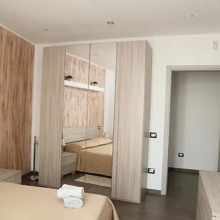 Apartment Guesthost - Al Civico 5 - Mondern & Suite! *