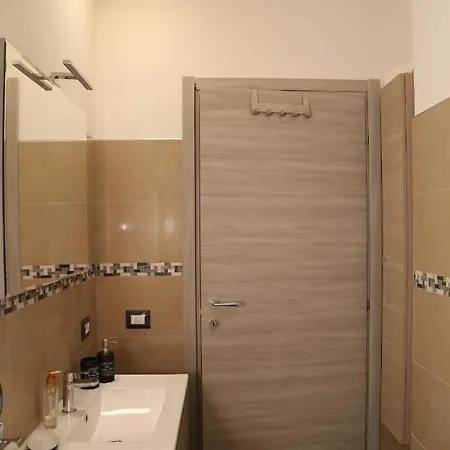 Apartment Guesthost - Al Civico 5 - Mondern & Suite! *