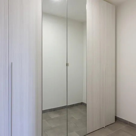 Guesthost - Al Civico 5 - Mondern & Suite! * Decimomannu