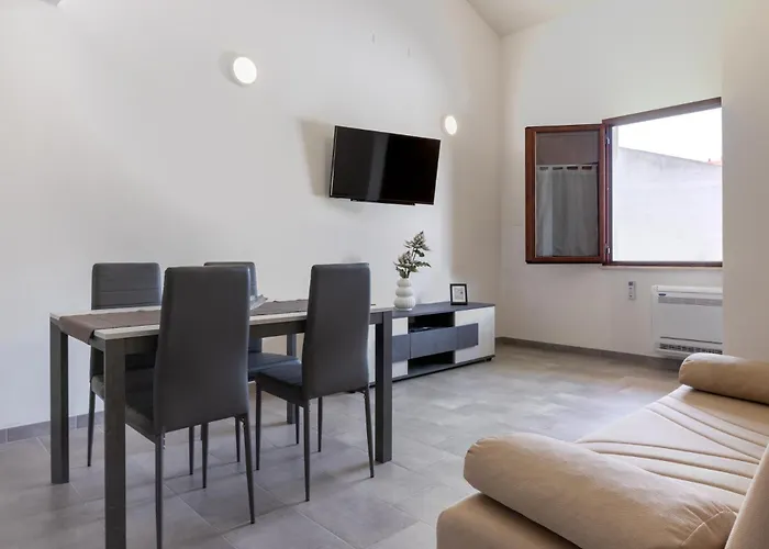Guesthost - Al Civico 5 - Mondern & Suite! Apartman *
